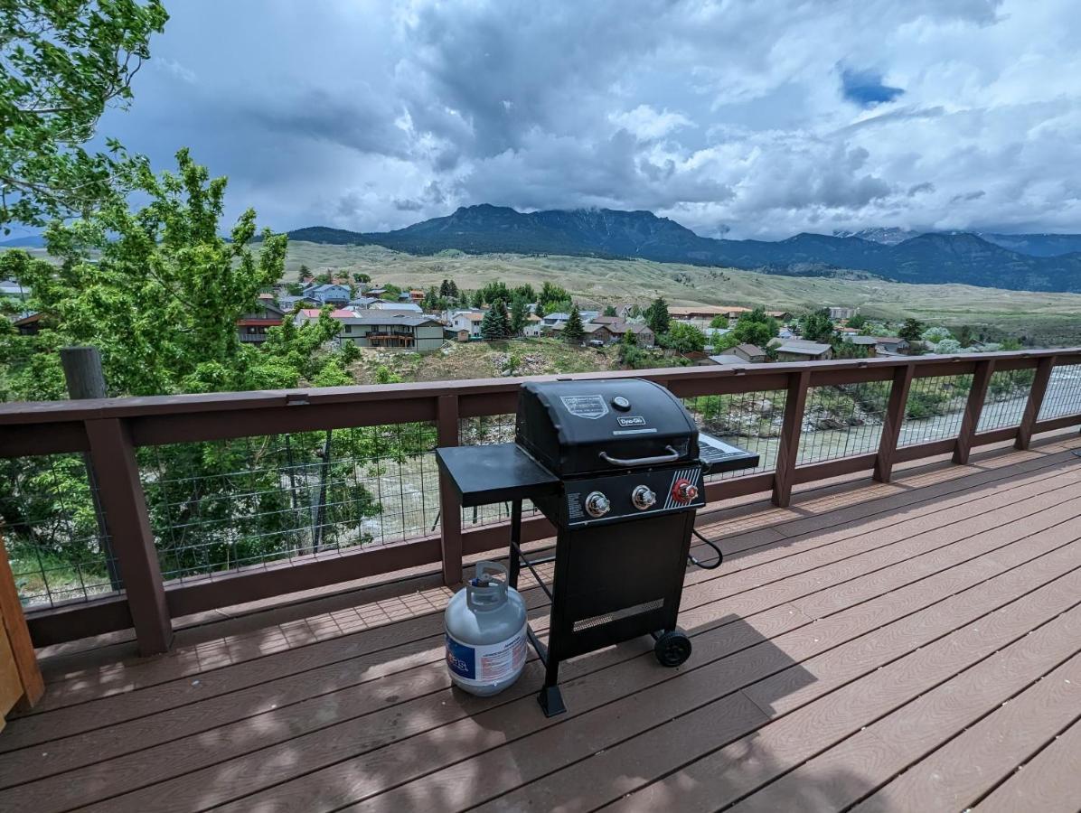 Yellowstone Treasure Guesthouses On The River Gardiner Exteriör bild