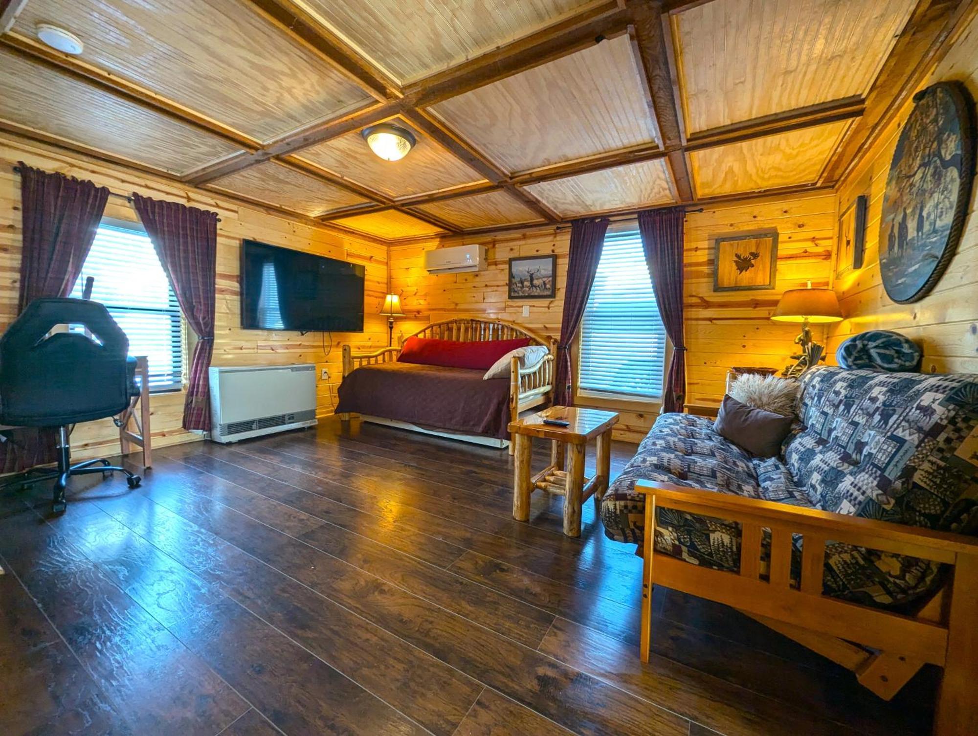 Yellowstone Treasure Guesthouses On The River Gardiner Exteriör bild