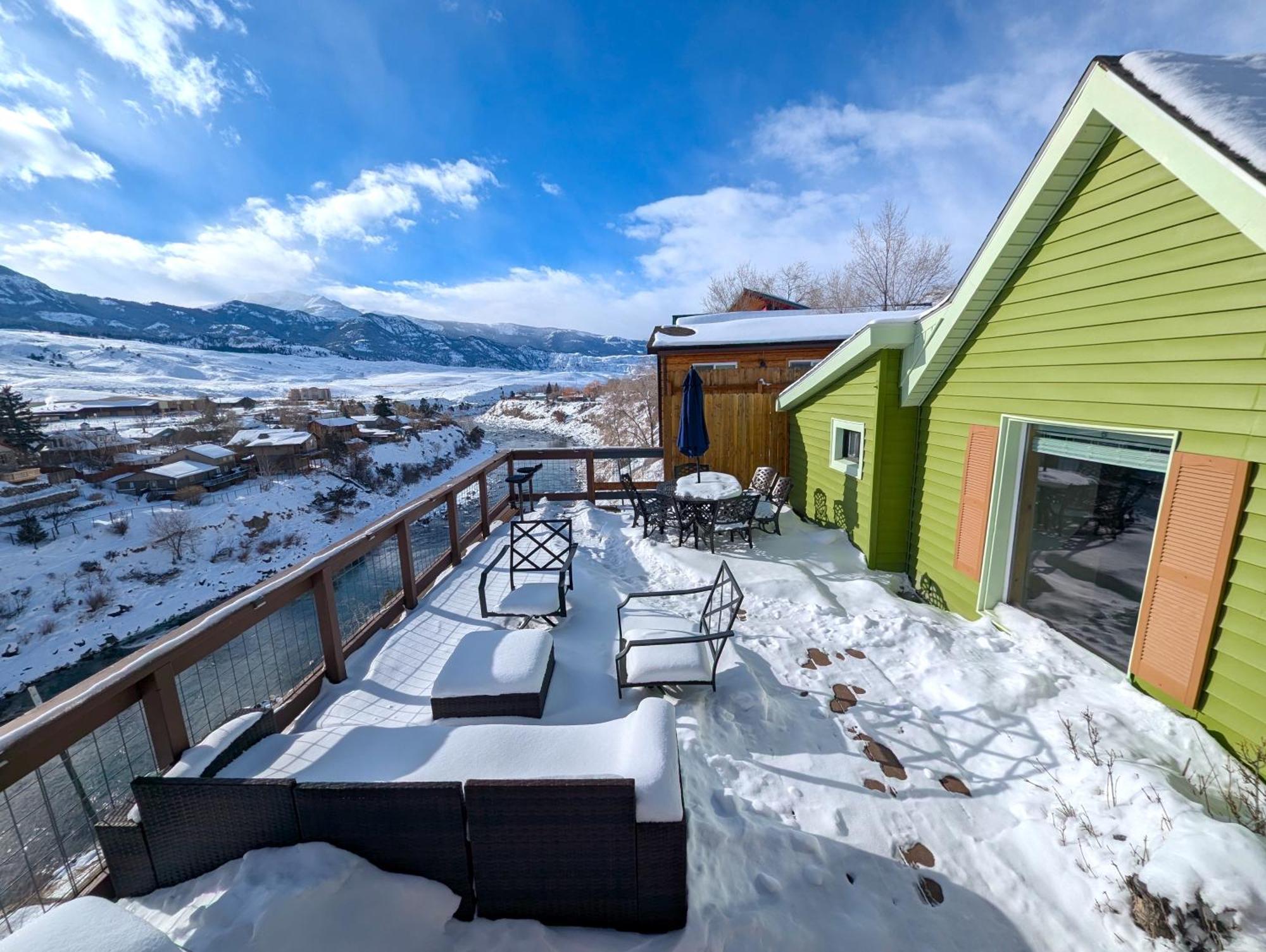 Yellowstone Treasure Guesthouses On The River Gardiner Exteriör bild