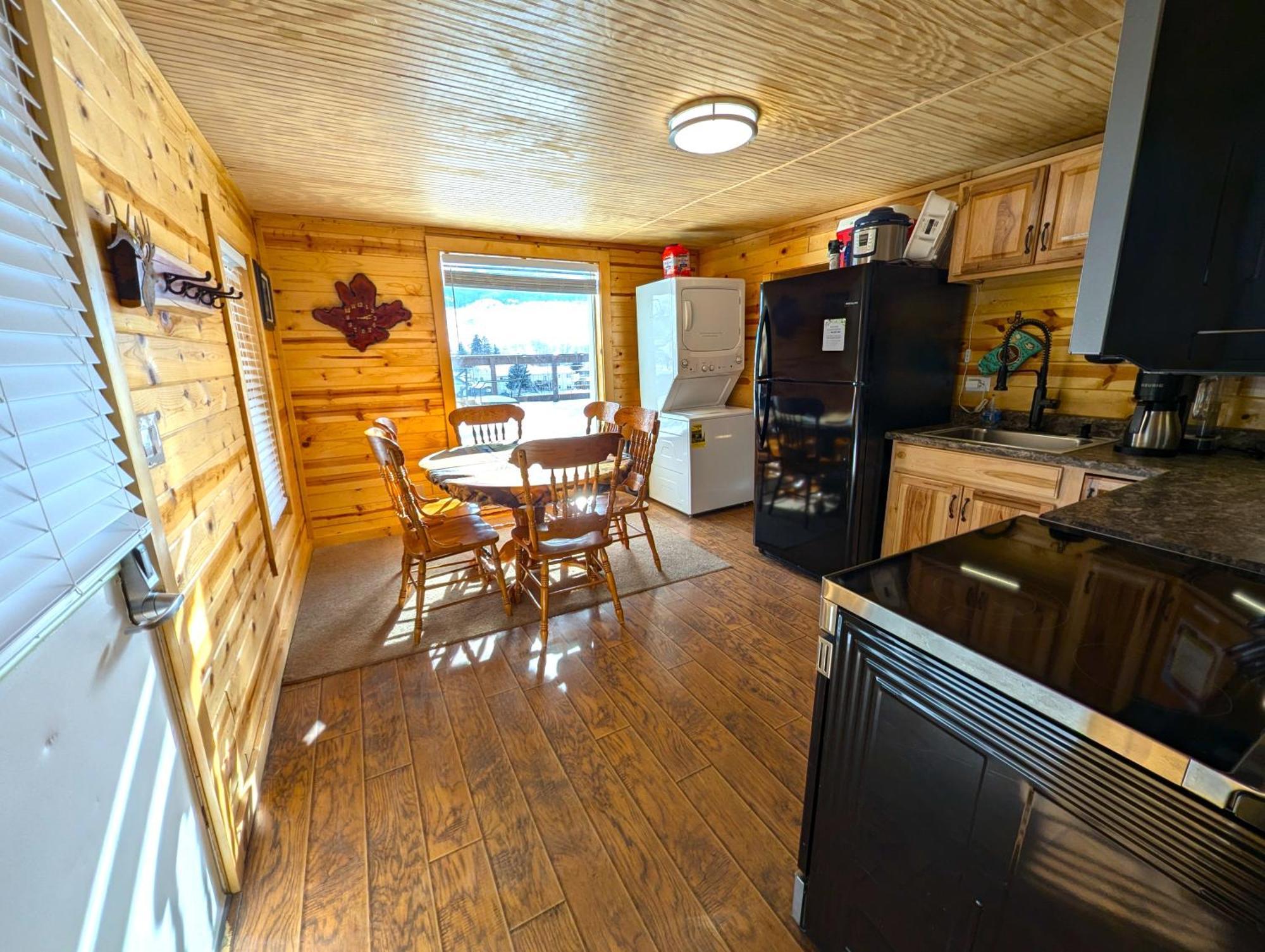 Yellowstone Treasure Guesthouses On The River Gardiner Exteriör bild